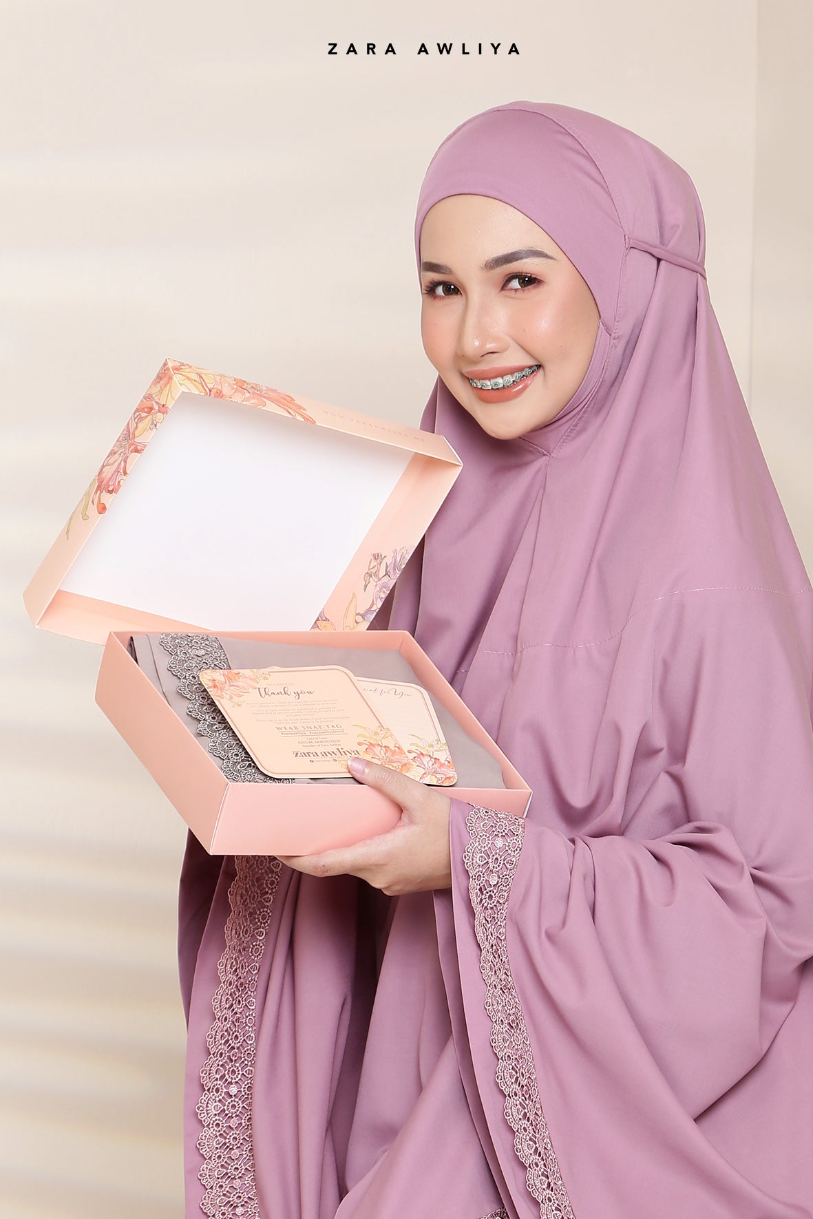 Telekung Claudia