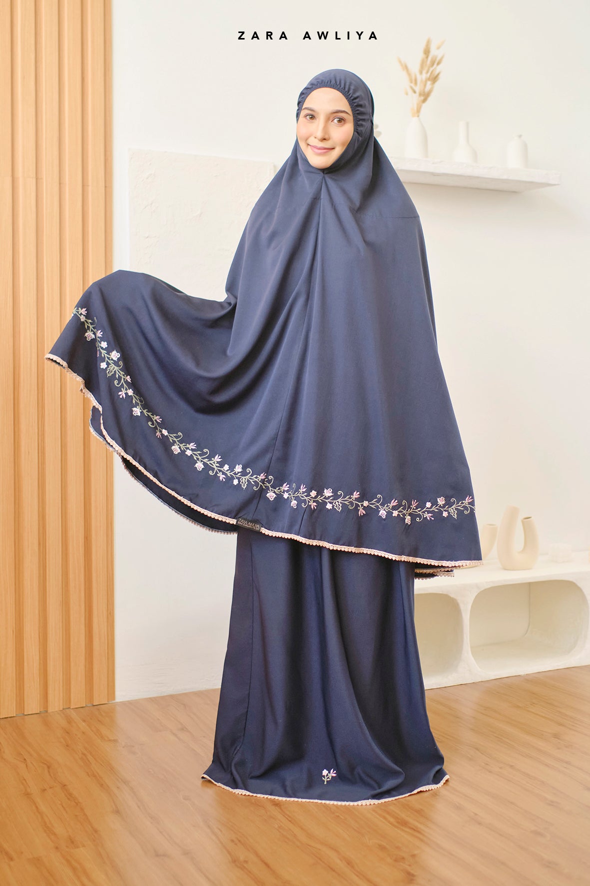 Telekung Leona