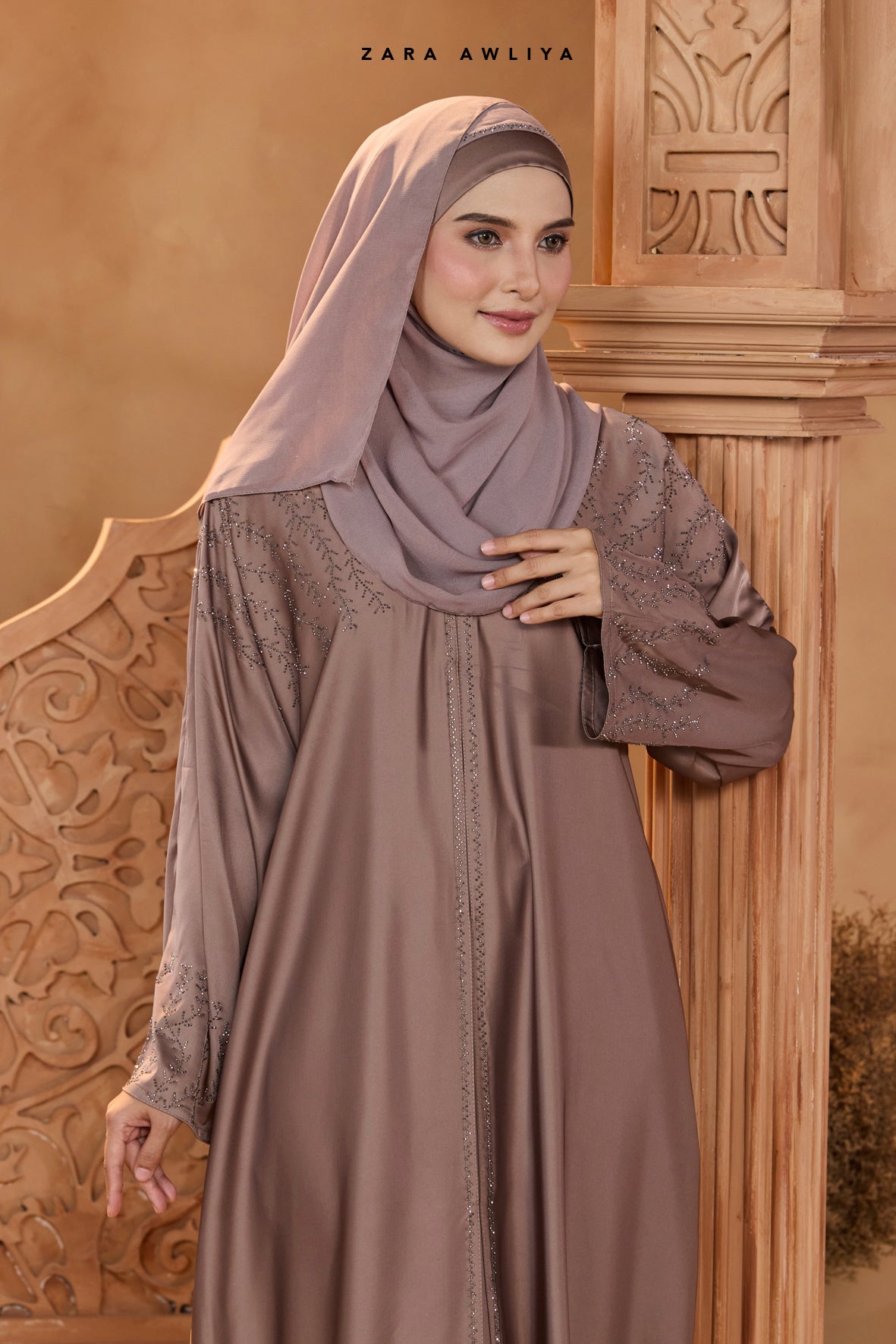 Luxury Dubai Abaya Ayana (Comes with Shawl)