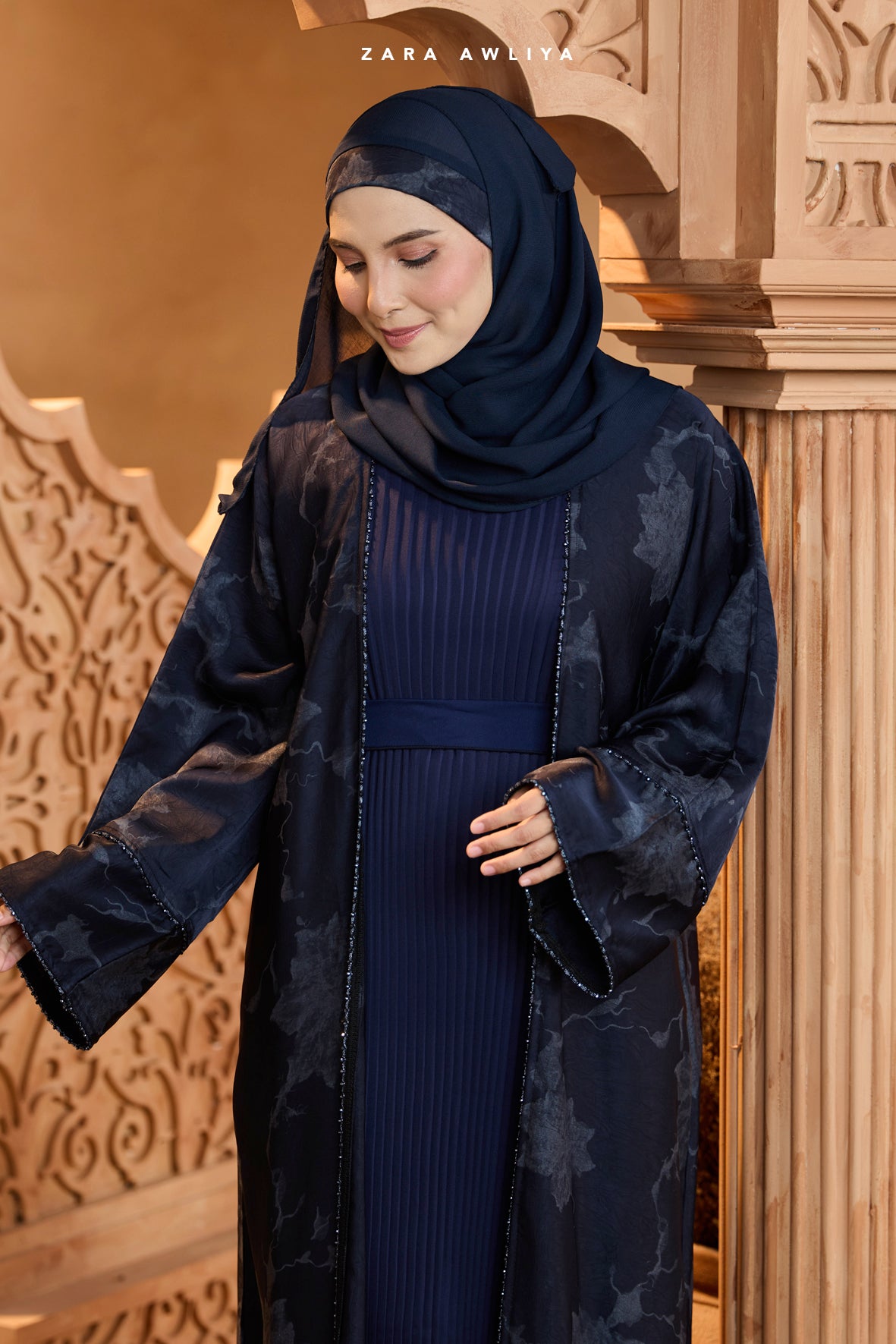 Luxury Dubai Abaya Eleena (Comes with Shawl)