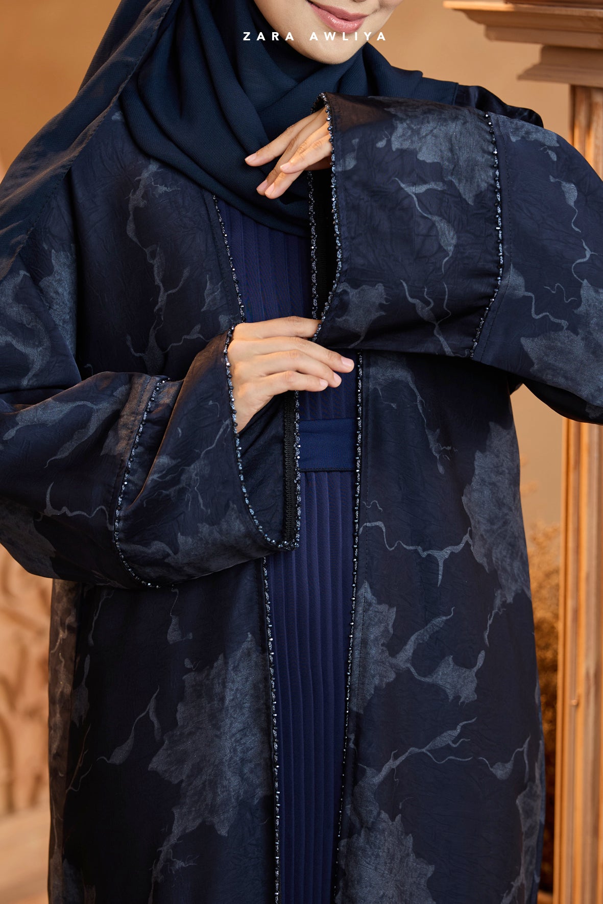 Luxury Dubai Abaya Eleena (Comes with Shawl)