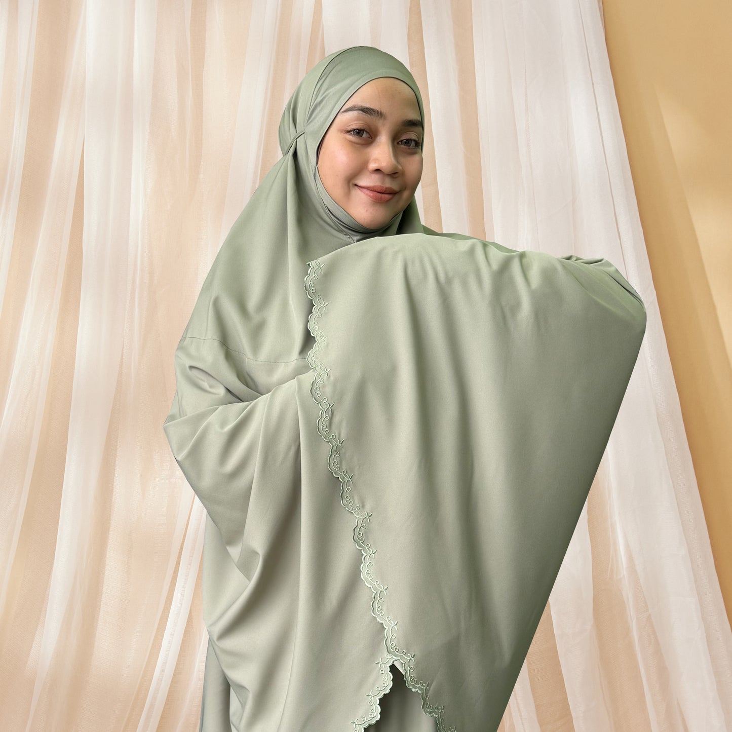 Telekung Estella